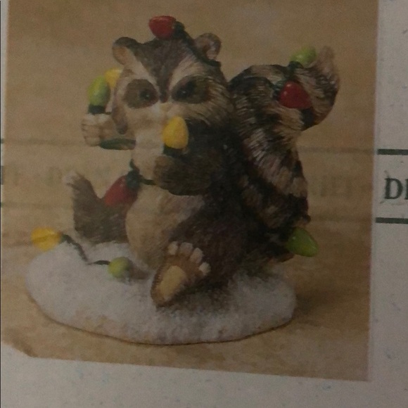 Testing the Lights Figurine - Picture 3 of 5